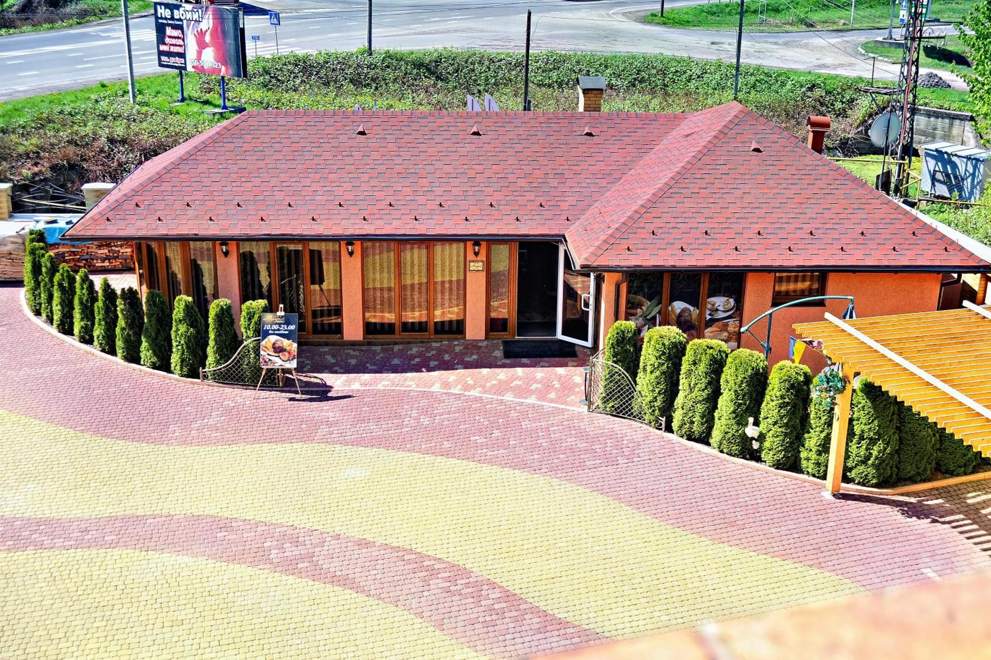 Magnat Hotel Mukacheve Exterior photo