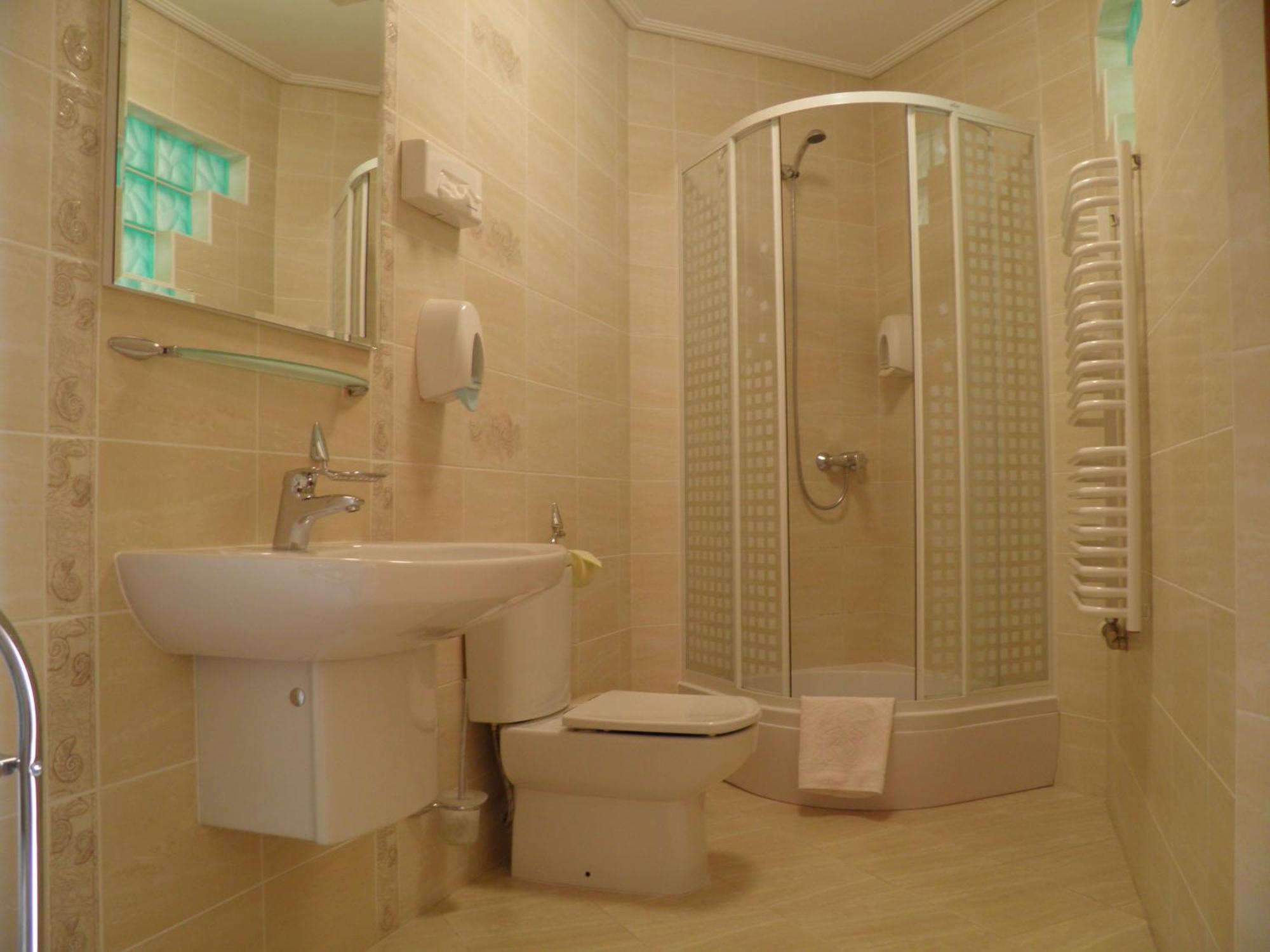 Magnat Hotel Mukacheve Exterior photo