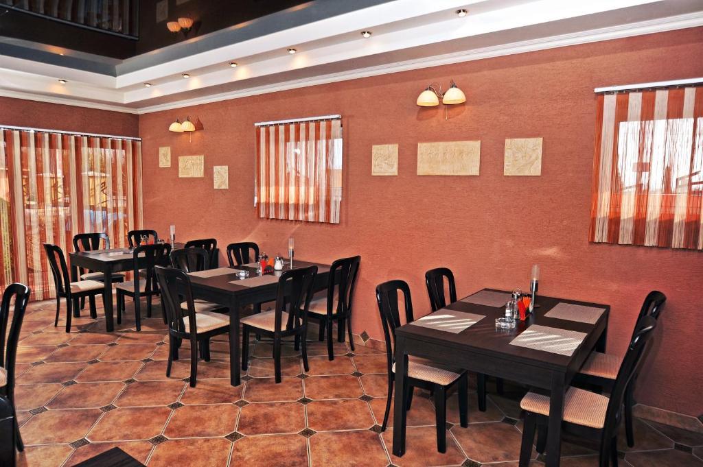 Magnat Hotel Mukacheve Exterior photo