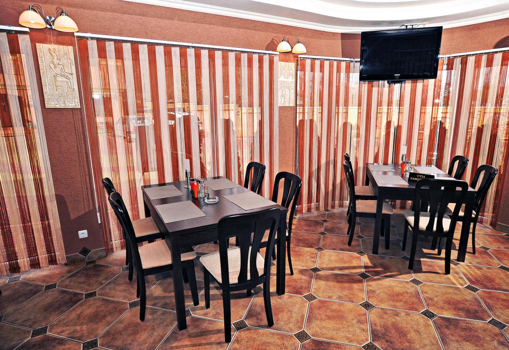 Magnat Hotel Mukacheve Exterior photo